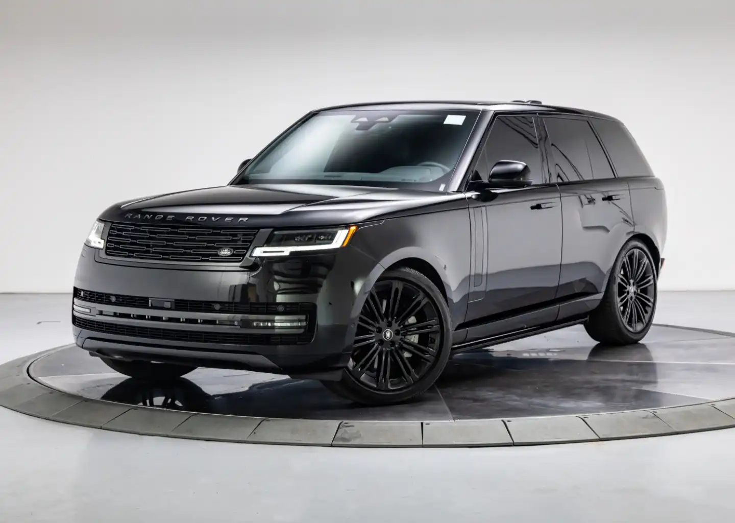 2025 Land Rover Range Rover 4.4 SE SWB's photo