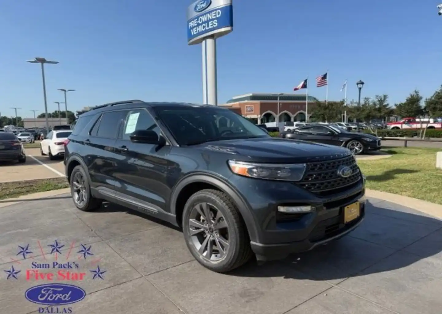 2024 Ford Explorer XLT RWD's photo