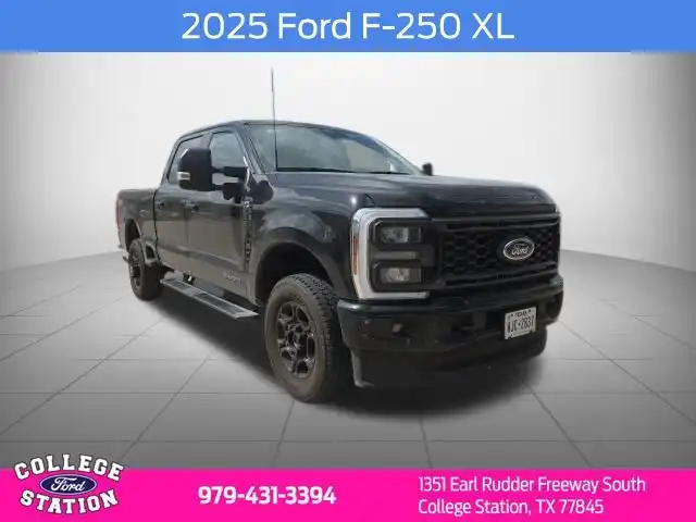 2025 Ford F-250 XL 4x4 Crew Cab 6-3/4' Box's photo