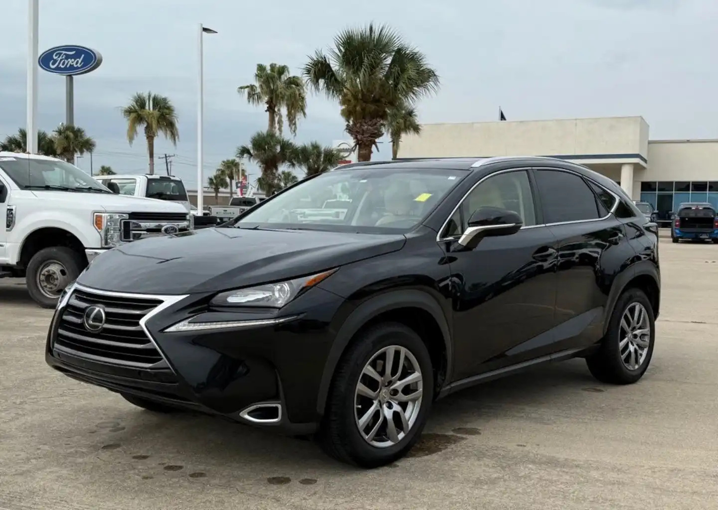 2016 Lexus NX 350 200t 4x2's photo