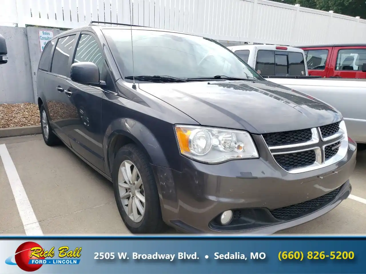 2019 Dodge Grand Caravan SXT's photo