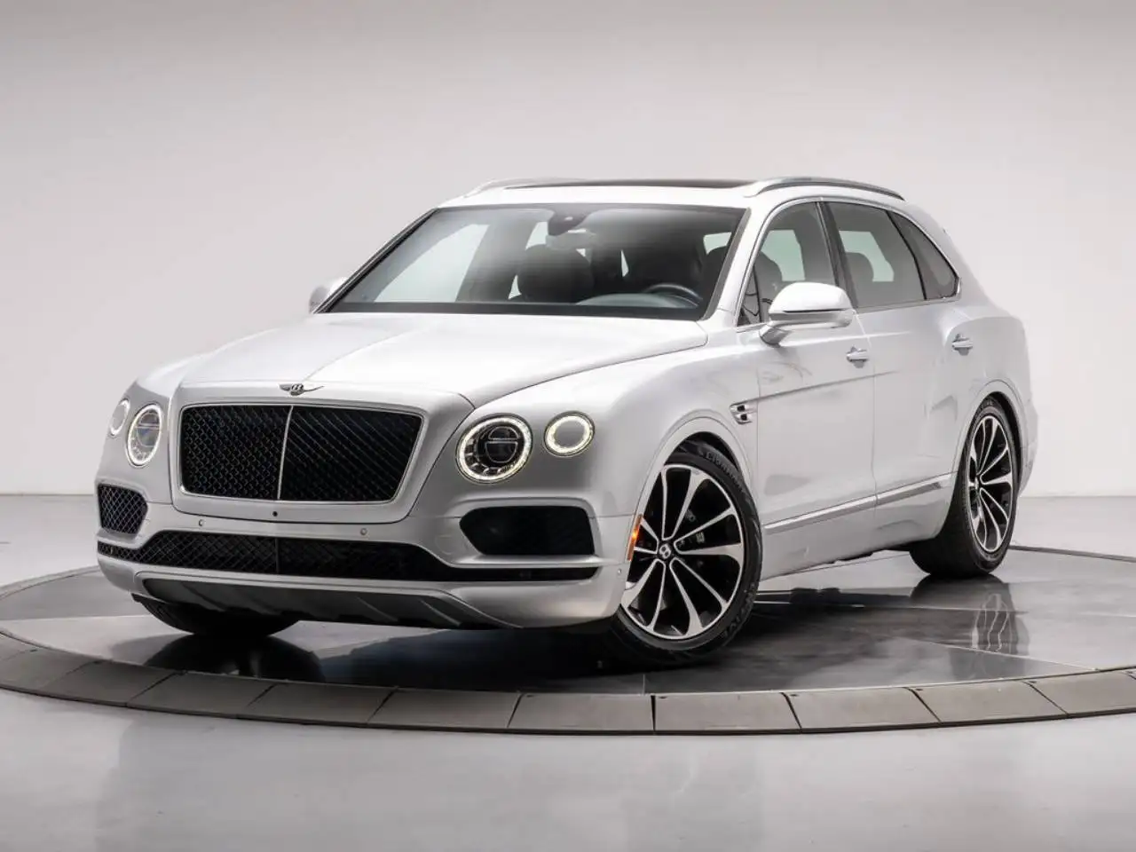2019 Bentley Bentayga W12's photo