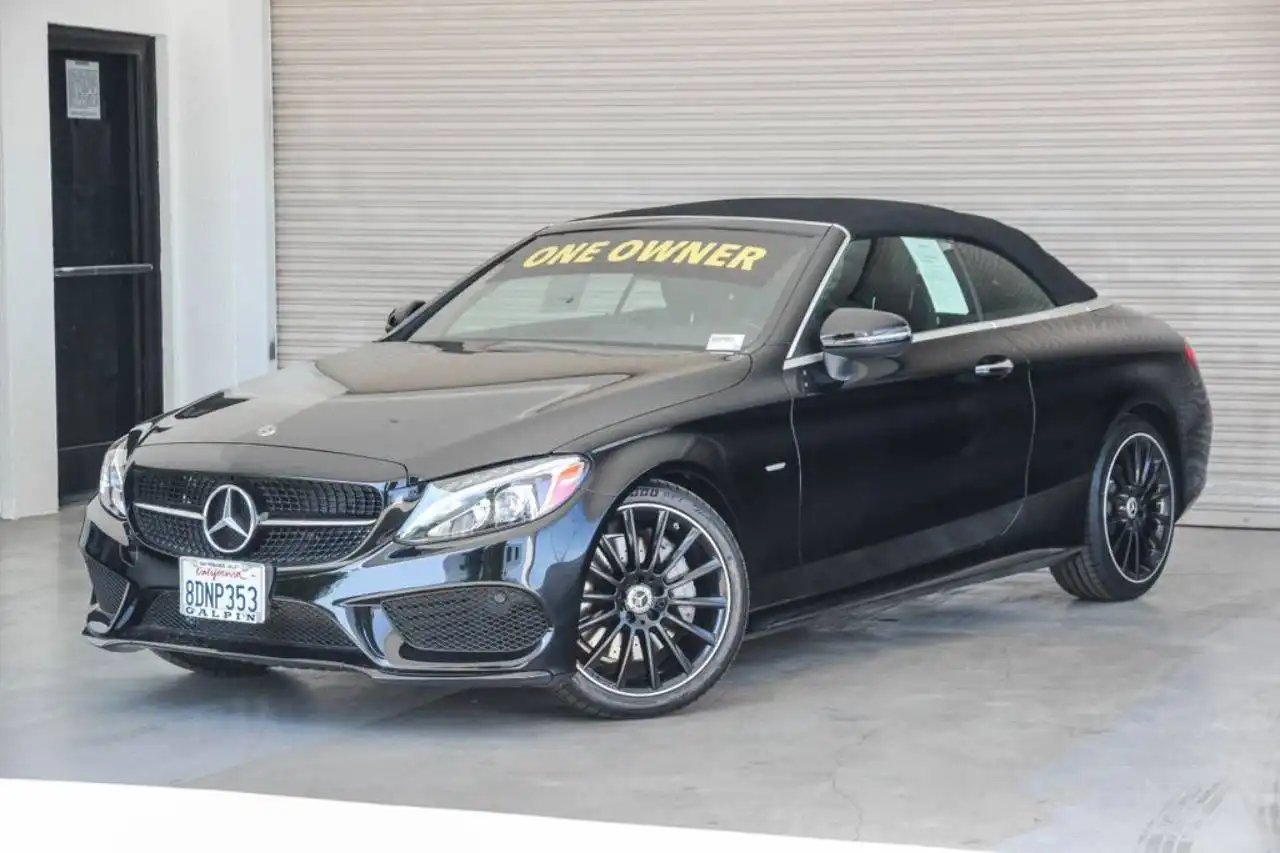 2018 Mercedes-Benz C-Class C300's photo