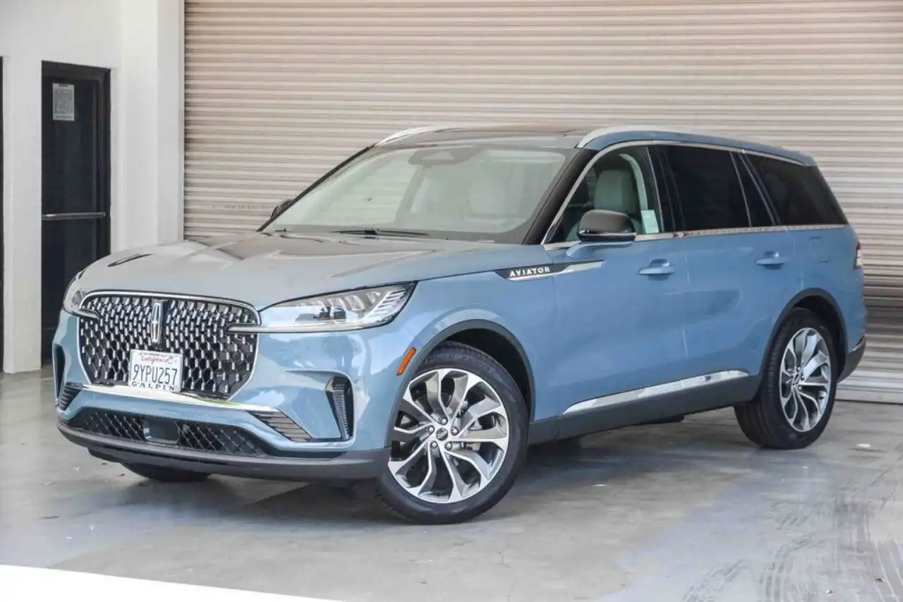 2026 Lincoln Aviator Reserve RWD's photo