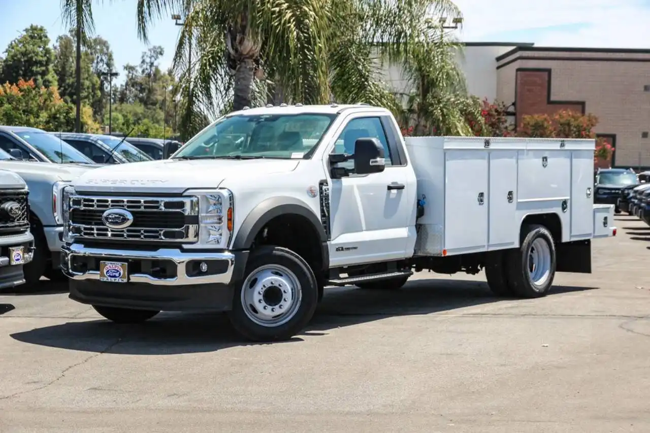 2025 Ford F-550 XL Regular Cab 169-In DRW's photo