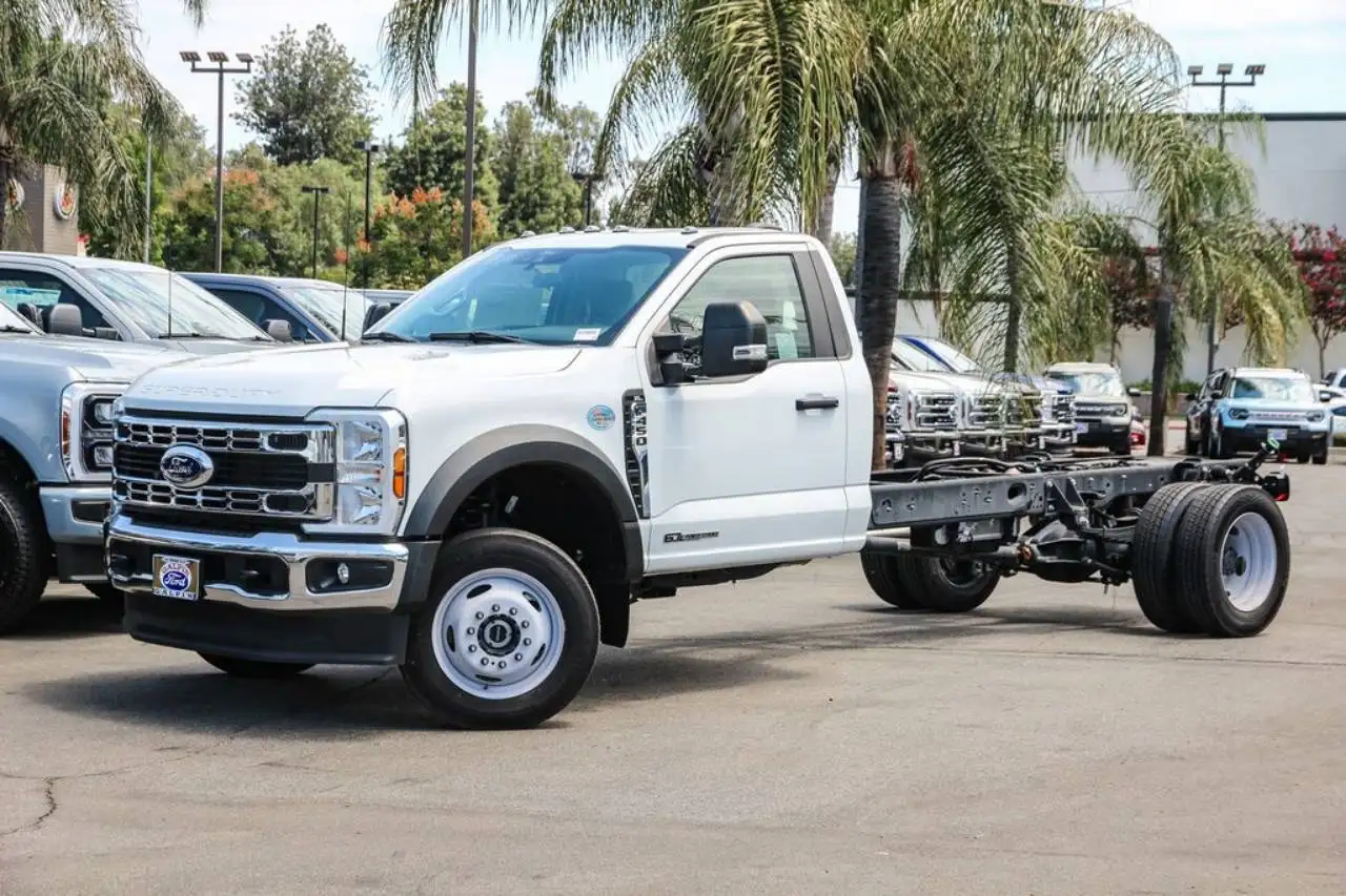 2024 Ford F-450 XL 4x4 Regular Cab 193-In DRW's photo