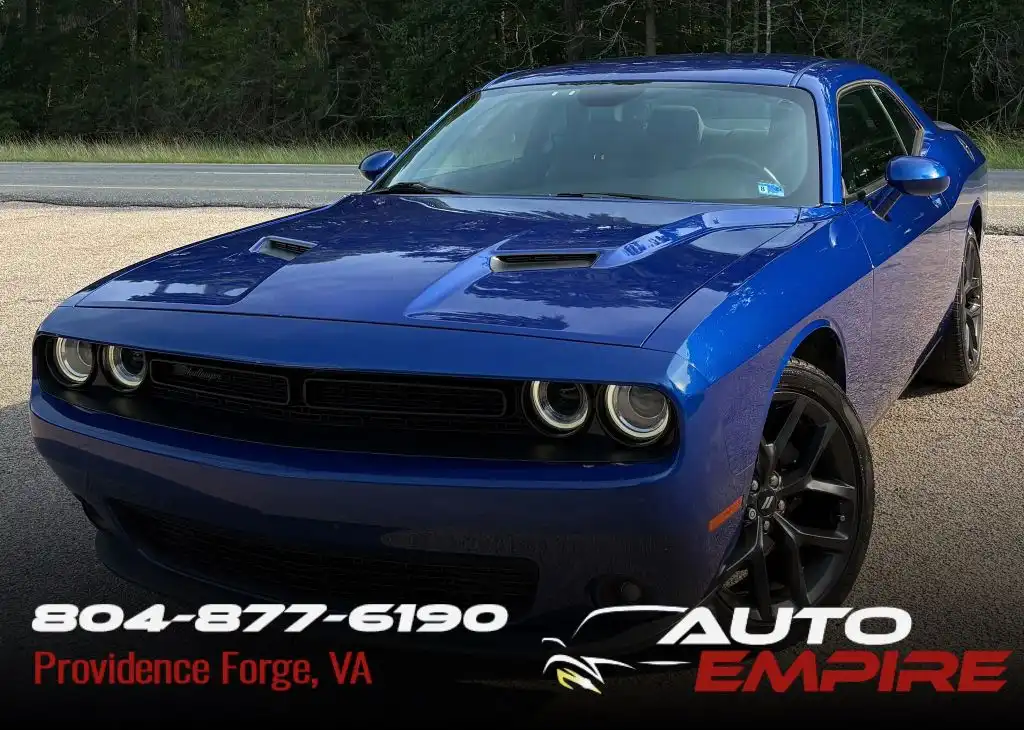 2019 Dodge Challenger SXT Auto's photo