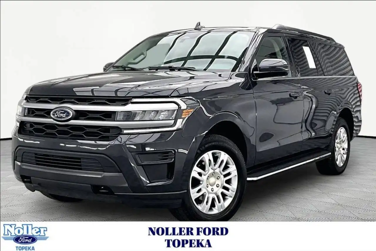 2022 Ford Expedition XLT 4WD MAX's photo