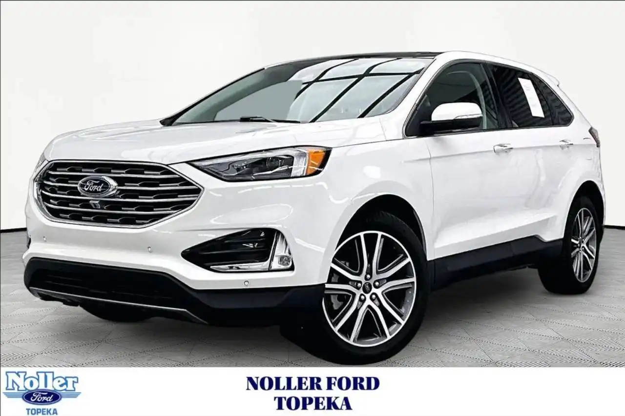 2023 Ford Edge Titanium AWD's photo