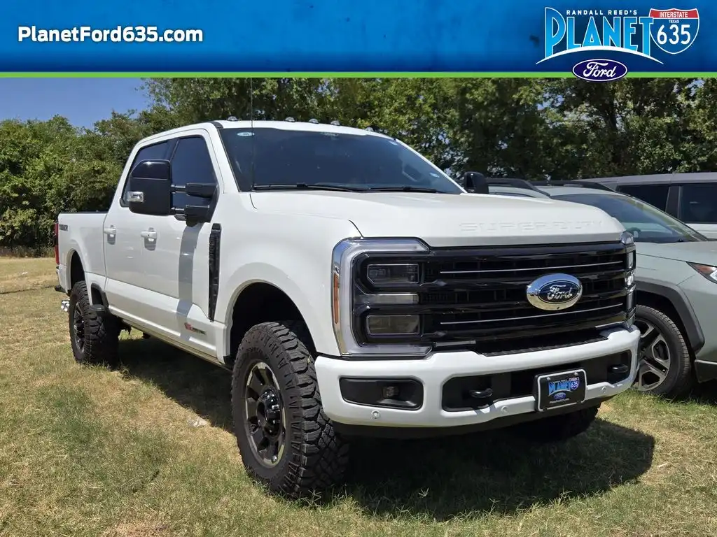 2025 Ford F-250 Platinum 4x4 CrewCab 6-3/4' Box's photo
