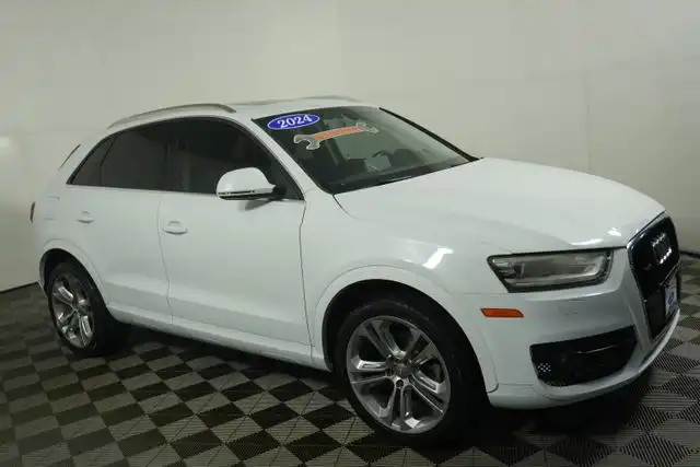 2015 Audi Q3 2.0T quattro tiptronic Premium Plus's photo