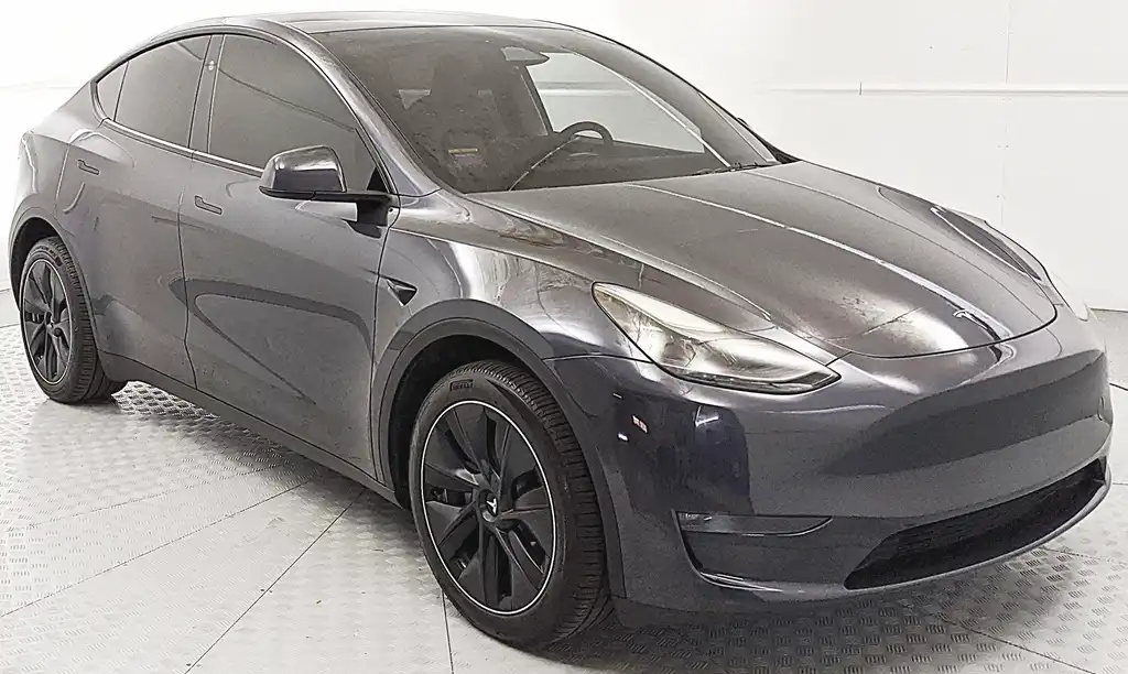 2024 Tesla Model Y Long Range Dual Motor All-Wheel Drive's photo