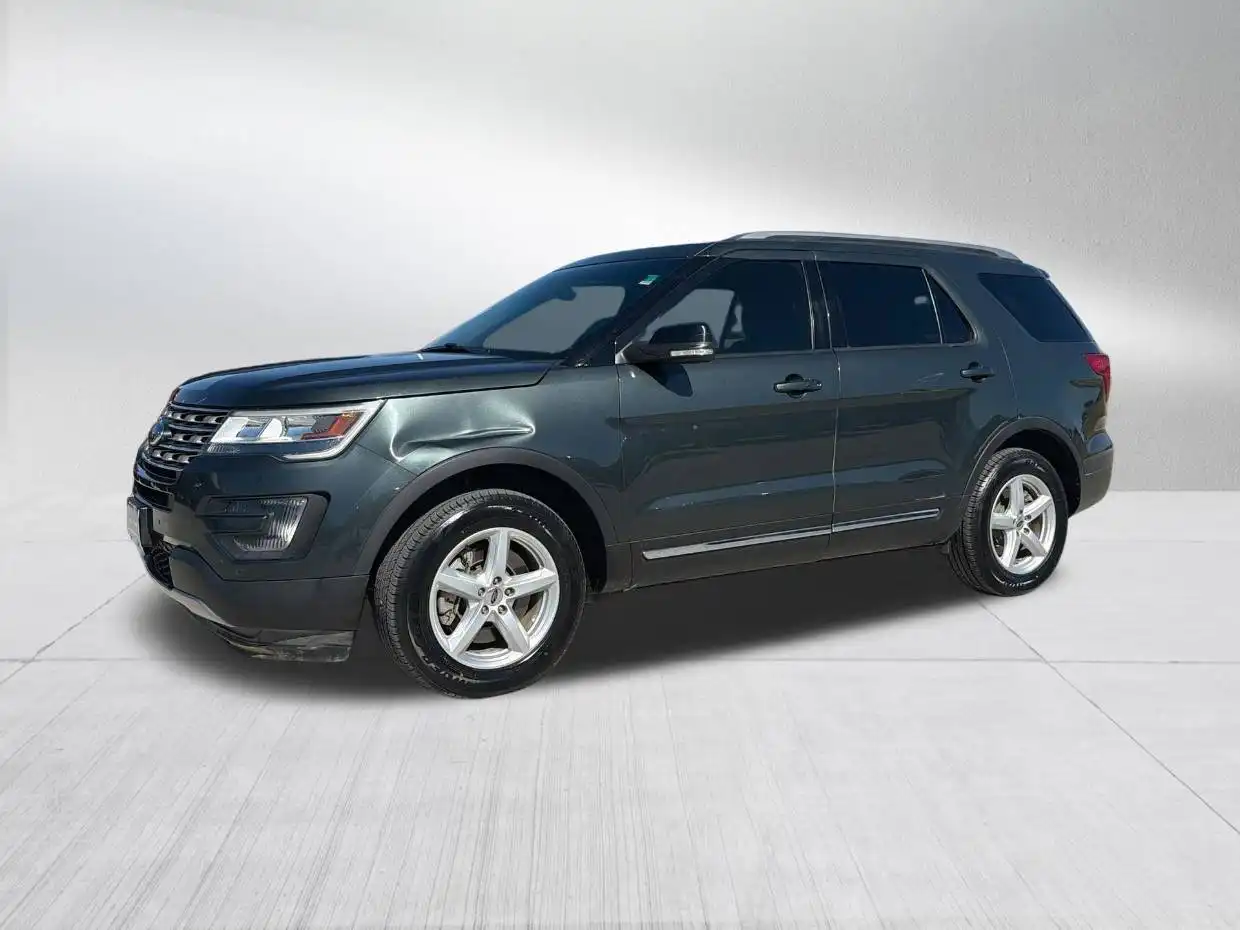 2016 Ford Explorer XLT FWD's photo