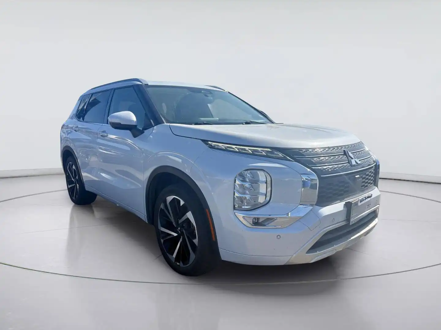 2022 Mitsubishi Outlander SEL FWD's photo