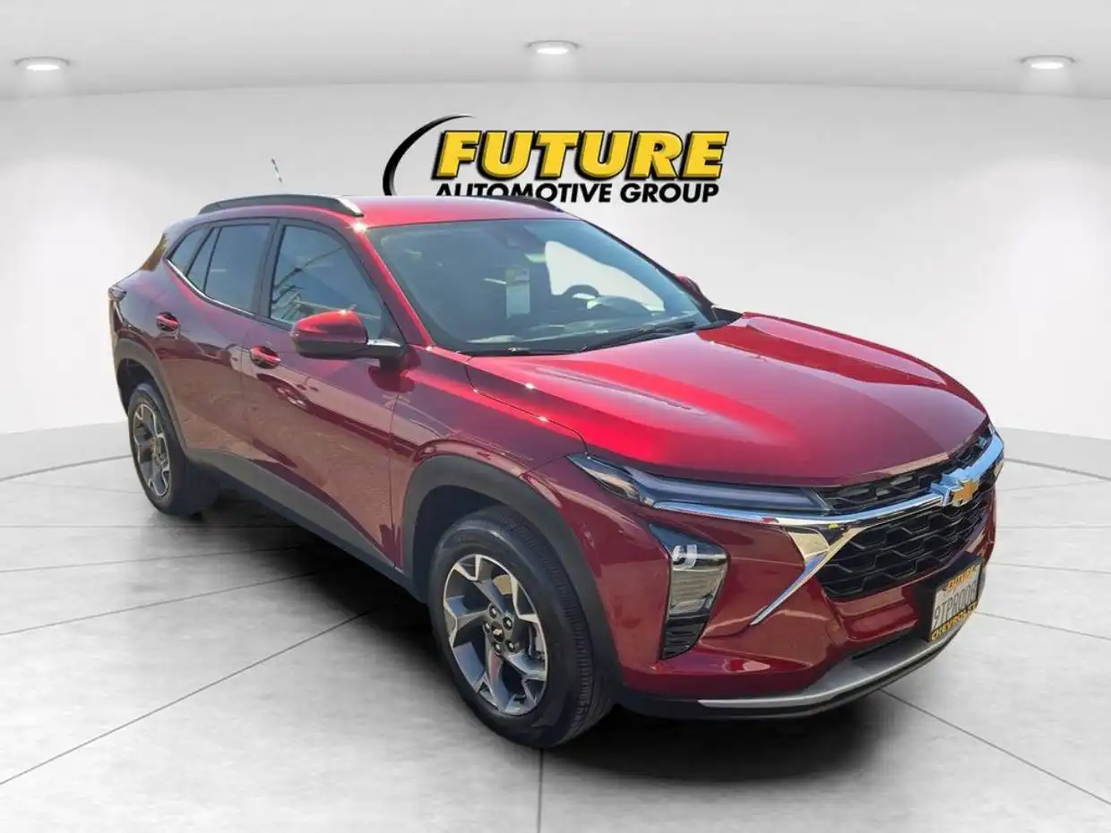 2025 Chevrolet Trax LT's photo