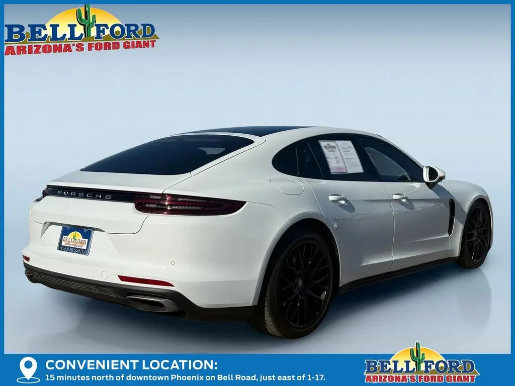 2018 Porsche Panamera Base photo 3
