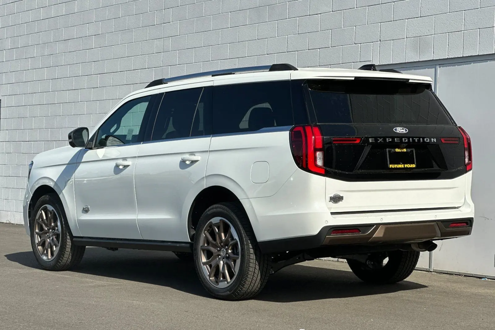 2027 Ford Expedition King Ranch 4WD photo 5
