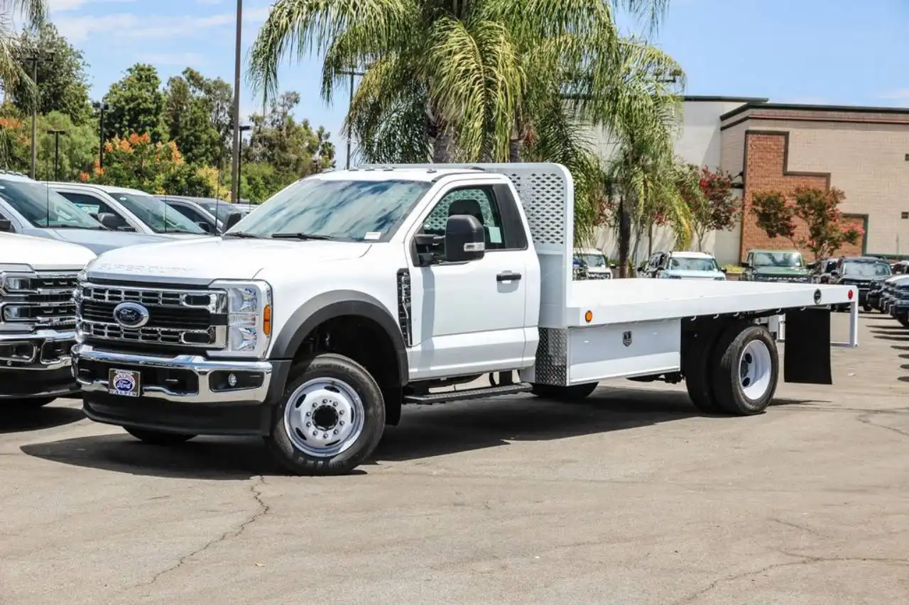2024 Ford F-450 XL Regular Cab DRW 193 in's photo