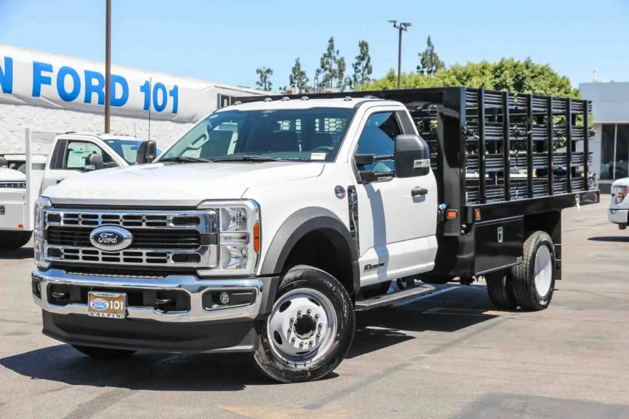 2024 Ford F-450 XL Regular Cab DRW 169 in's photo
