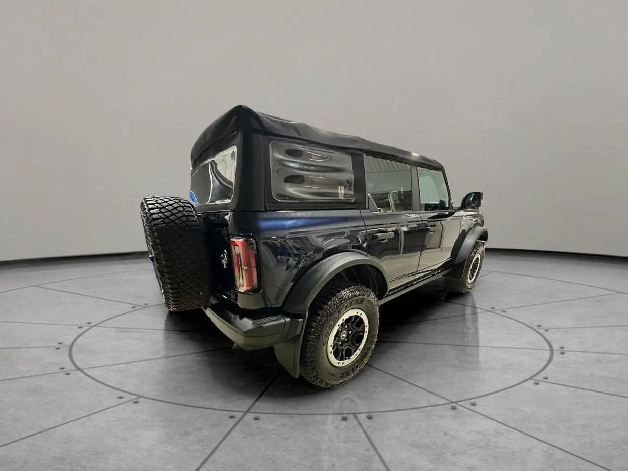 2021 Ford Bronco Badlands 4WD photo 3