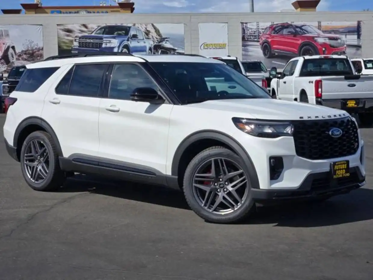 2026 Ford Explorer ST 4WD's photo