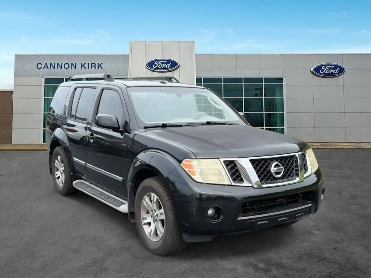 2011 Nissan Pathfinder Silver Edition FWD's photo