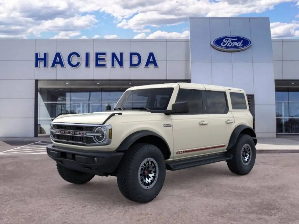 2026 Ford Bronco Outer Banks 4WD's photo