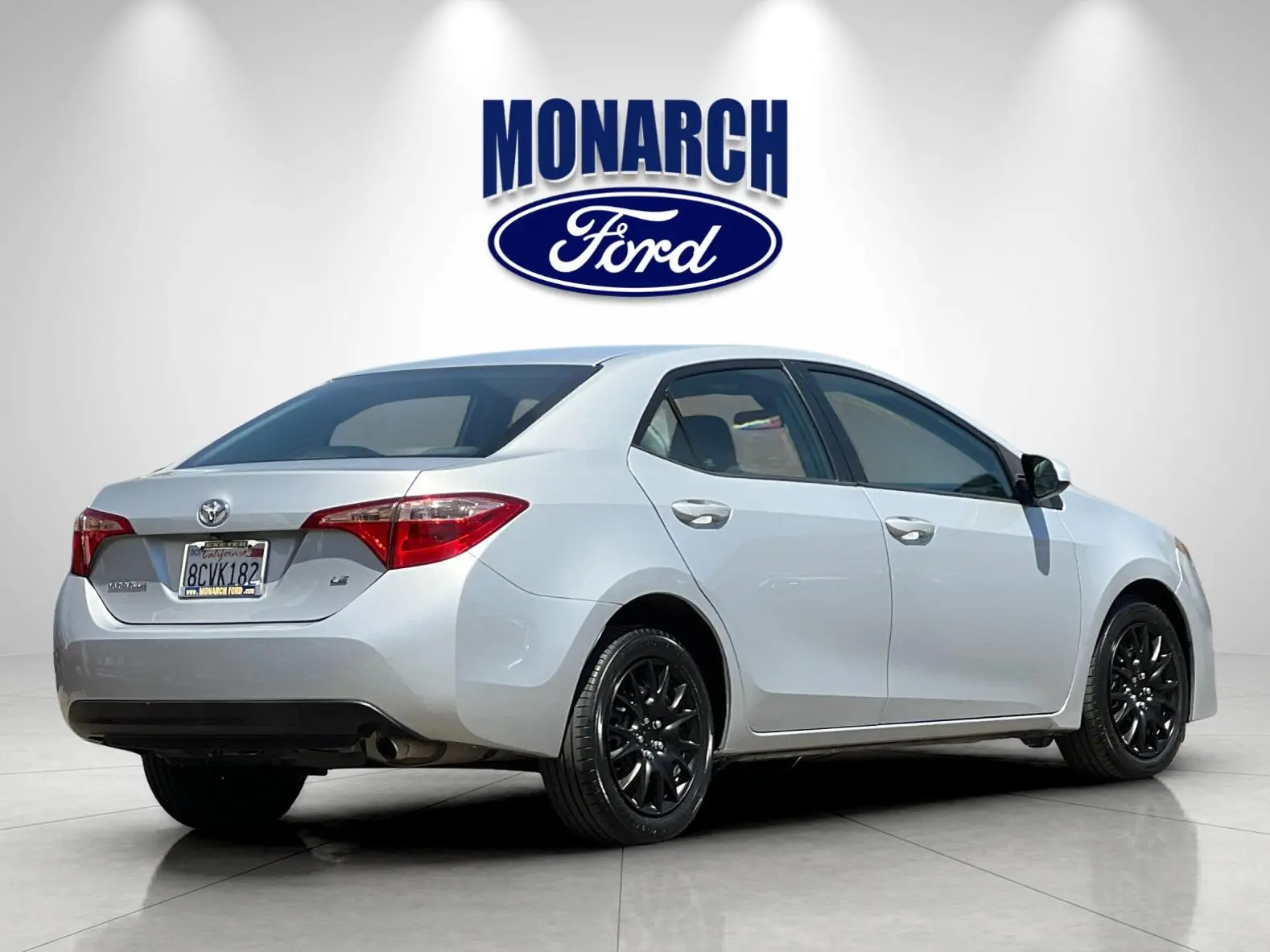 2019 Toyota Corolla LE AT photo 3