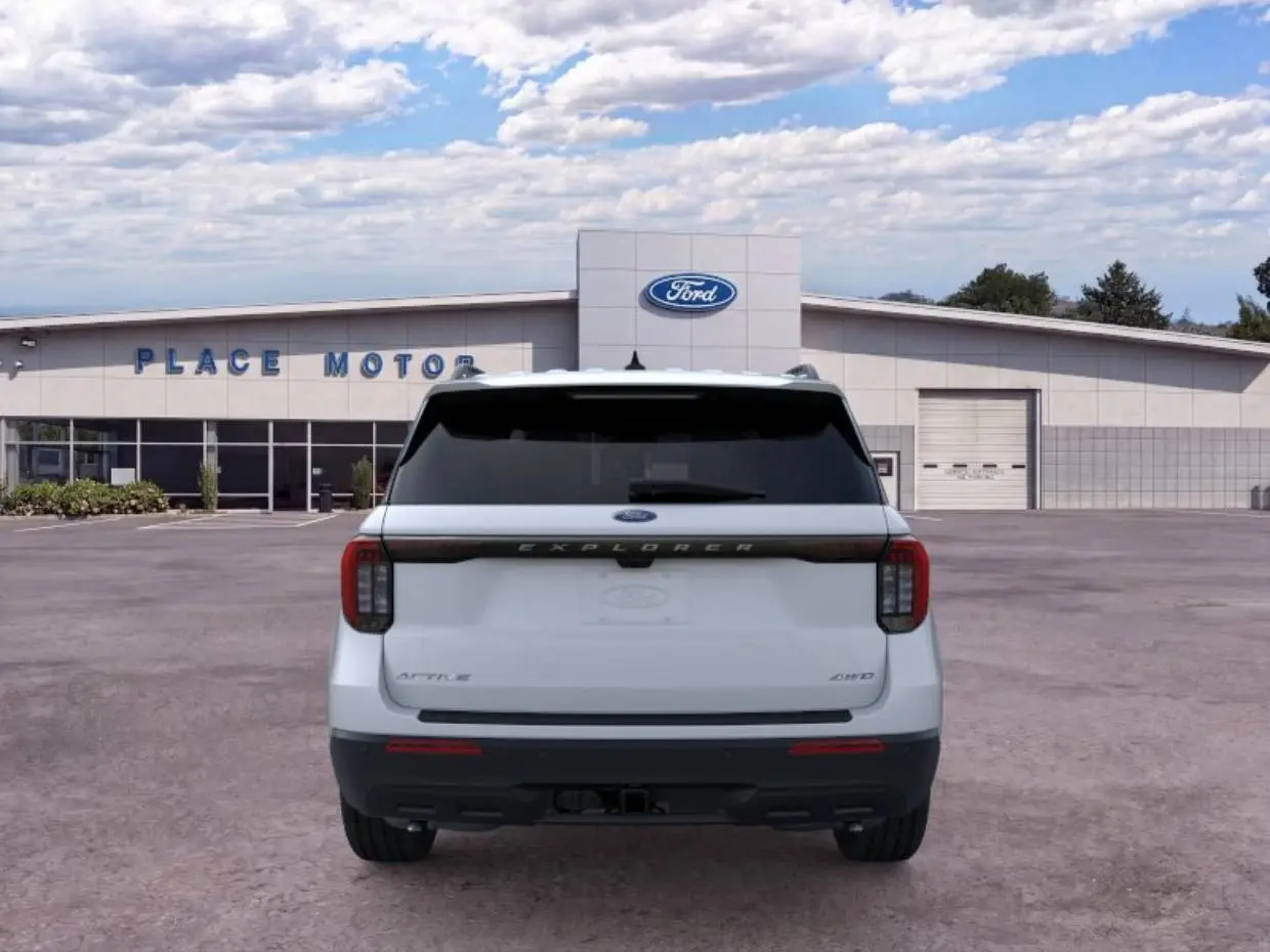 2026 Ford Explorer Active 4WD photo 5
