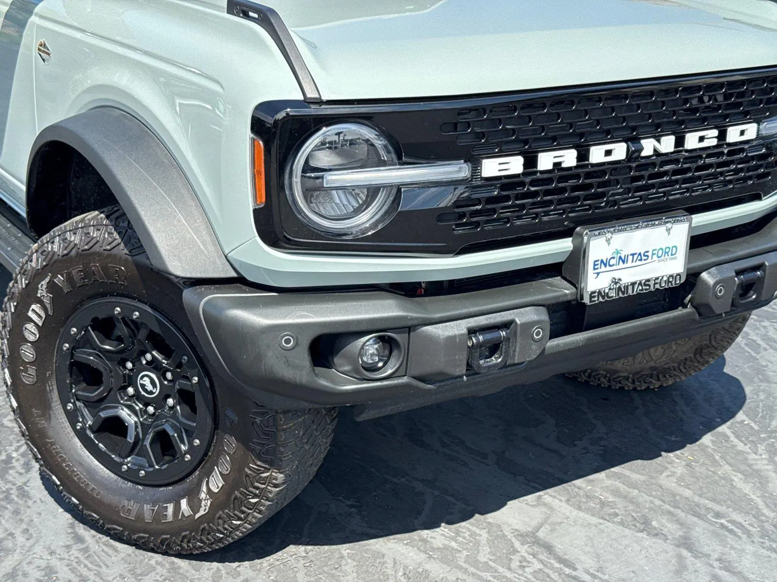 2023 Ford Bronco Wildtrak 4WD Advanced photo 3