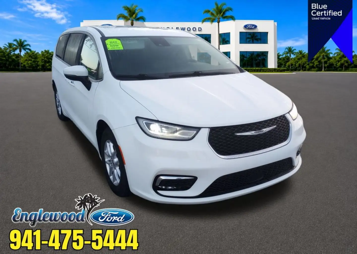 2023 Chrysler Pacifica Touring L photo 1