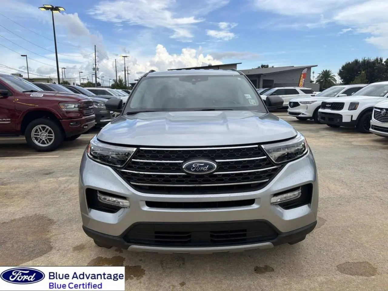 2022 Ford Explorer XLT RWD photo 4