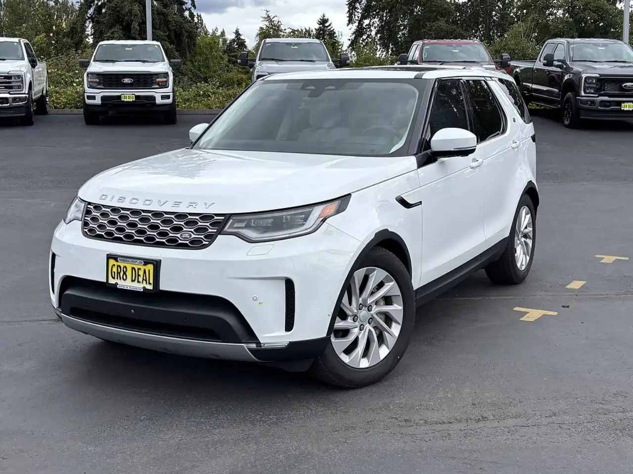 2025 Land Rover Discovery P300 S's photo