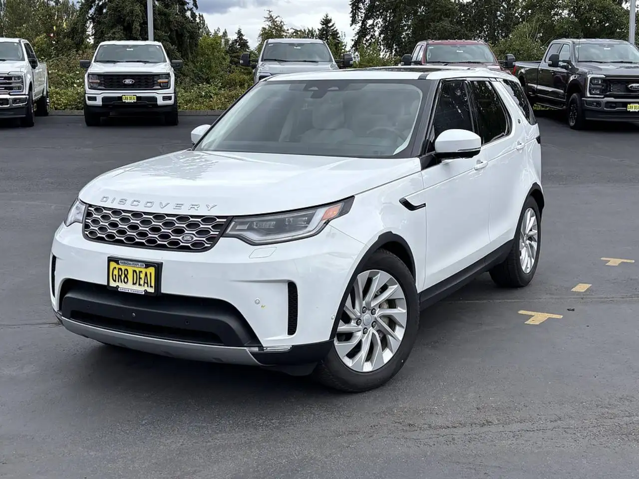 2025 Land Rover Discovery P300 S's photo
