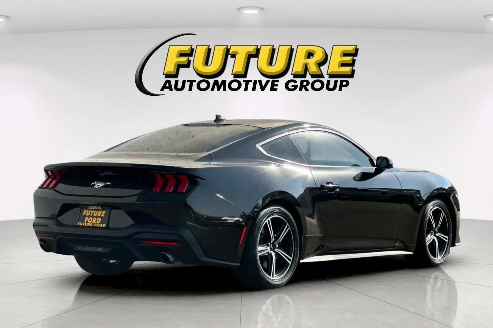 2024 Ford Mustang EcoBoost Fastback photo 3