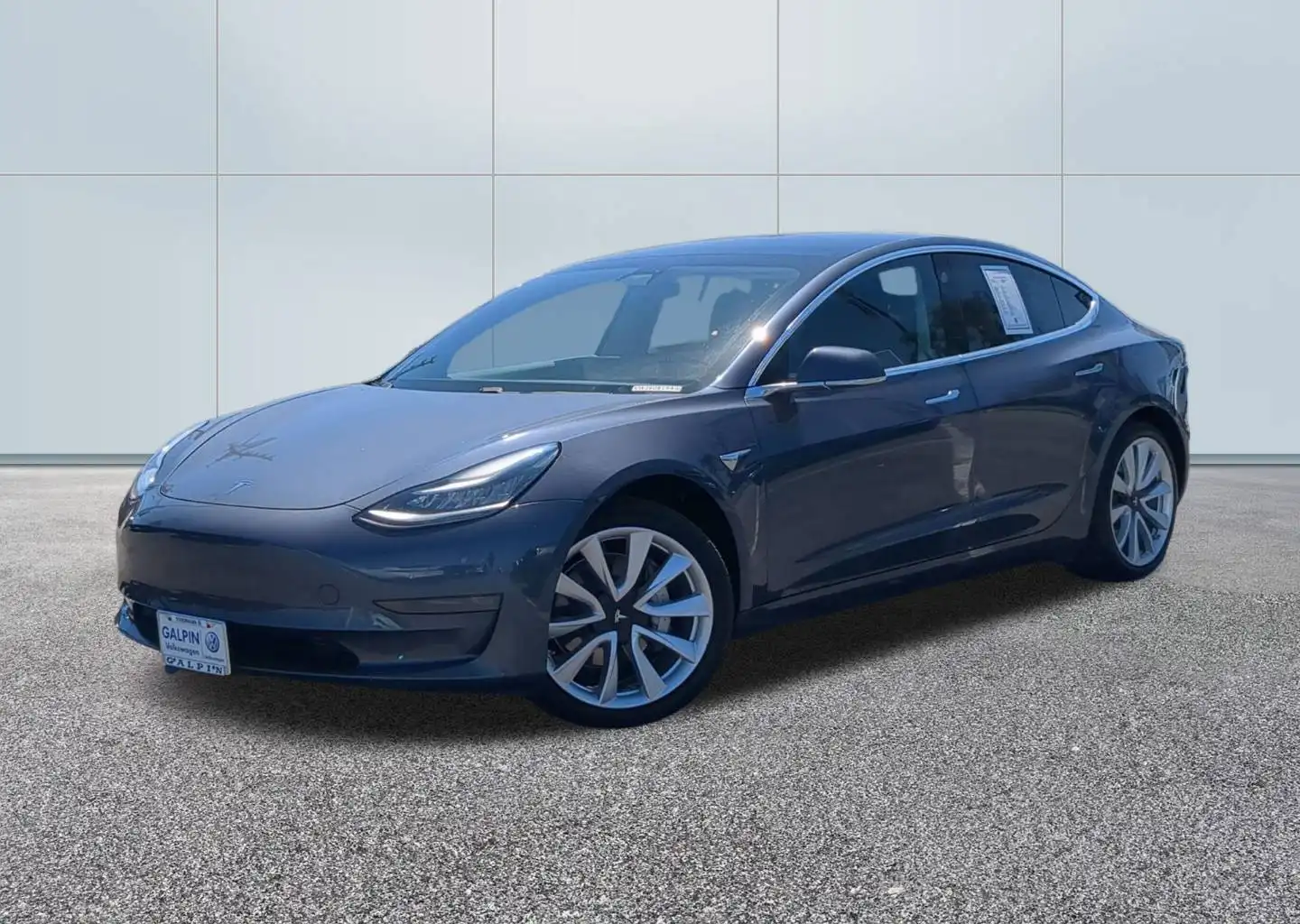 2020 Tesla Model 3 Standard Range Plus's photo