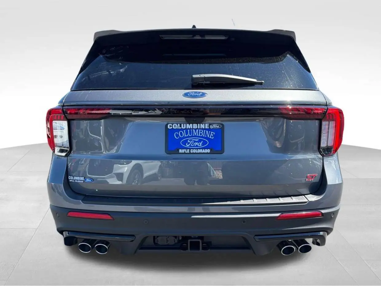 2026 Ford Explorer ST 4WD photo 3