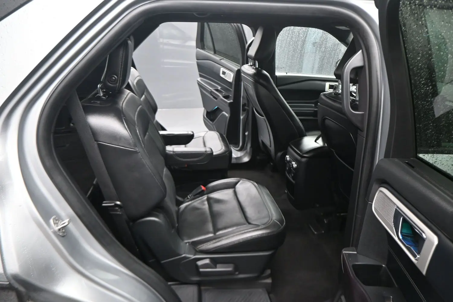 2020 Ford Explorer Limited 4WD photo 3
