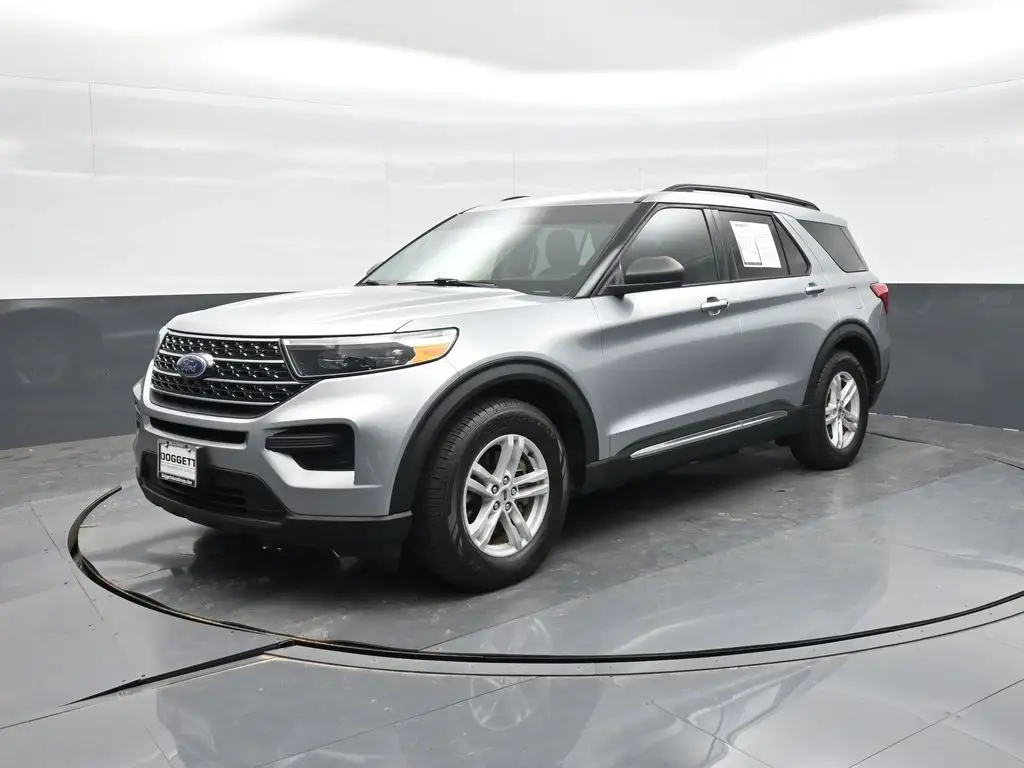 2021 Ford Explorer XLT RWD photo 1