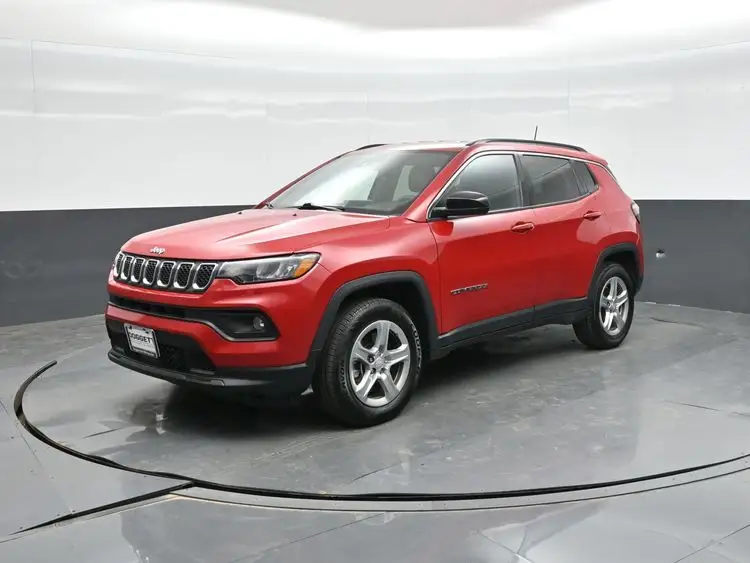 2024 Jeep Compass Latitude 4WD photo 1