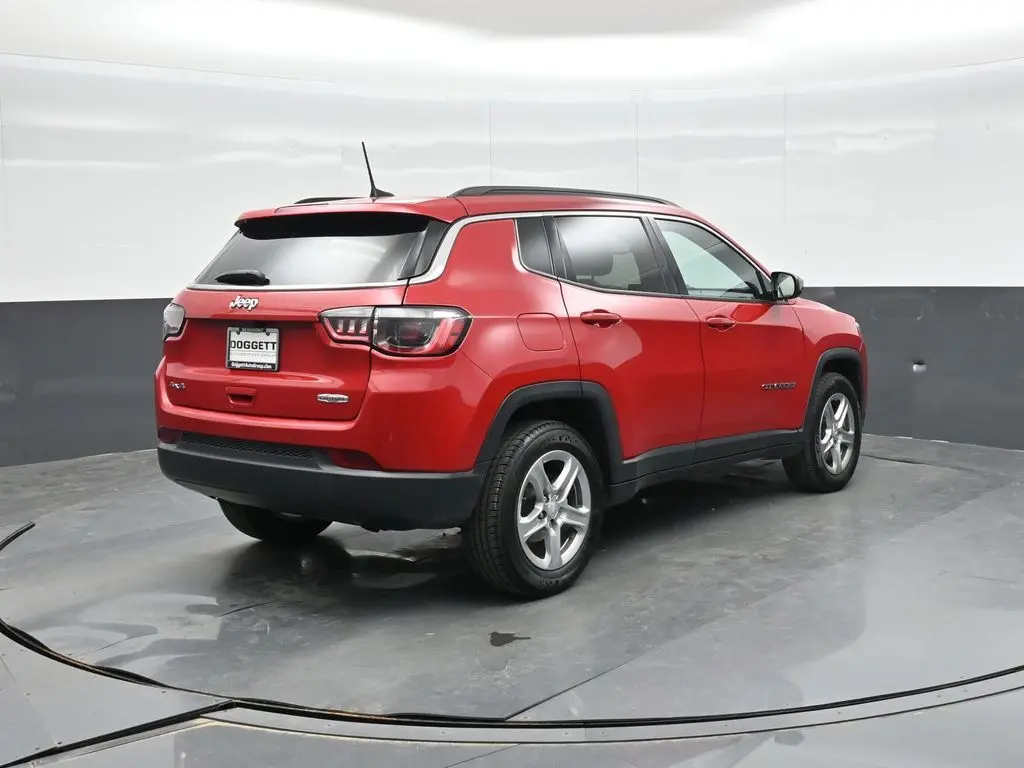 2024 Jeep Compass Latitude 4WD photo 5