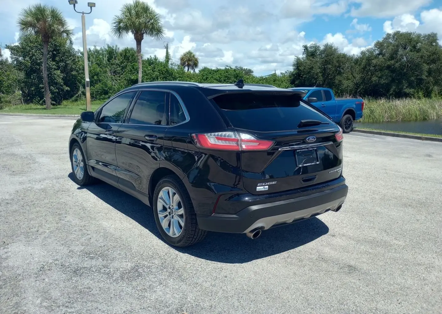 2020 Ford Edge Titanium photo 5