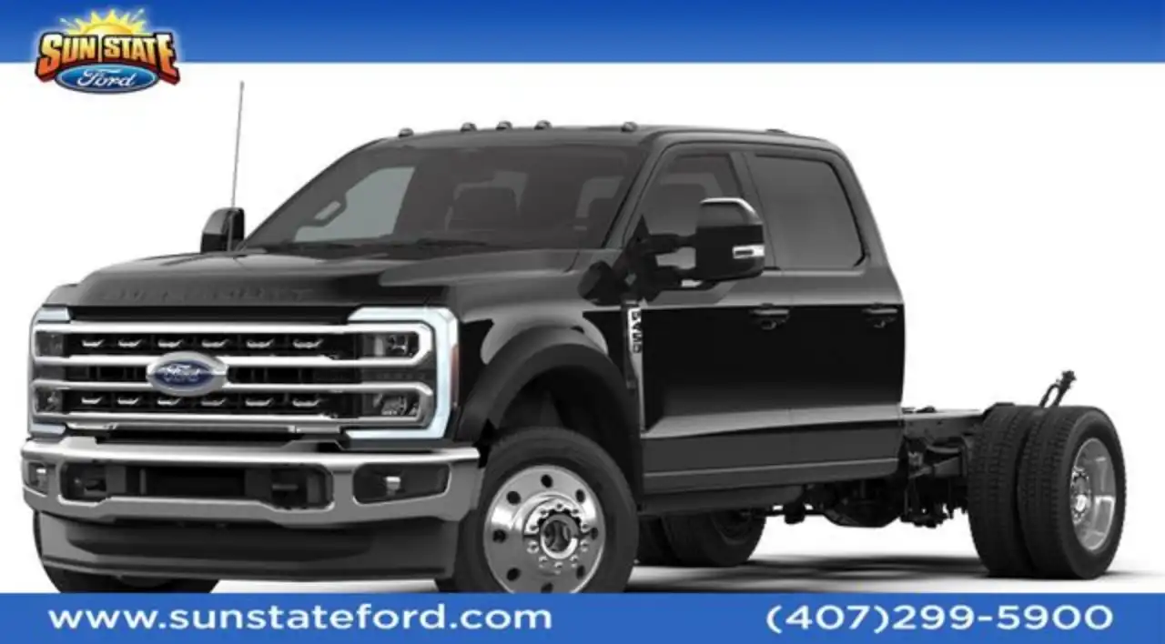 2026 Ford F-450 Lariat 4WD Crew Cab DRW 179 in's photo