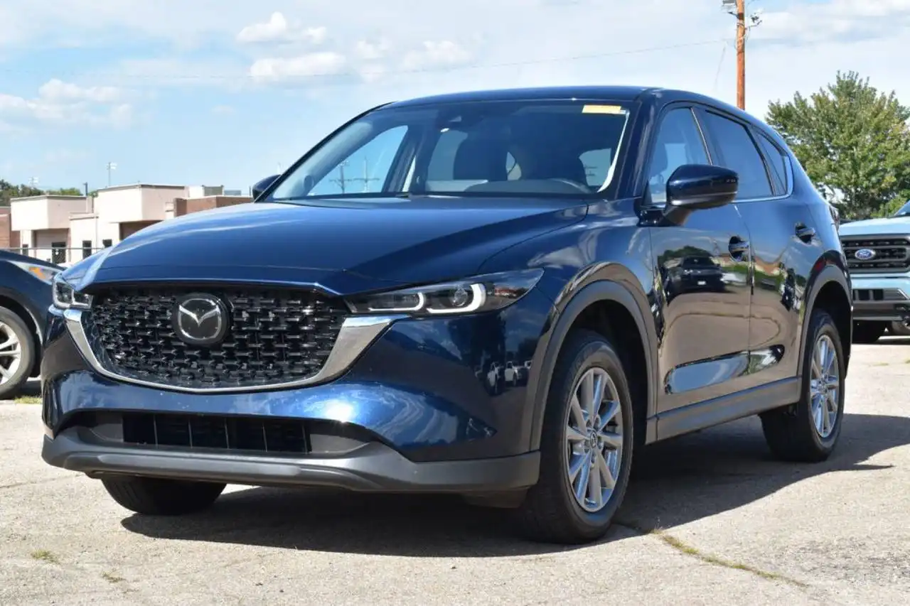 2023 Mazda CX-5 Select AWD Auto Package S's photo