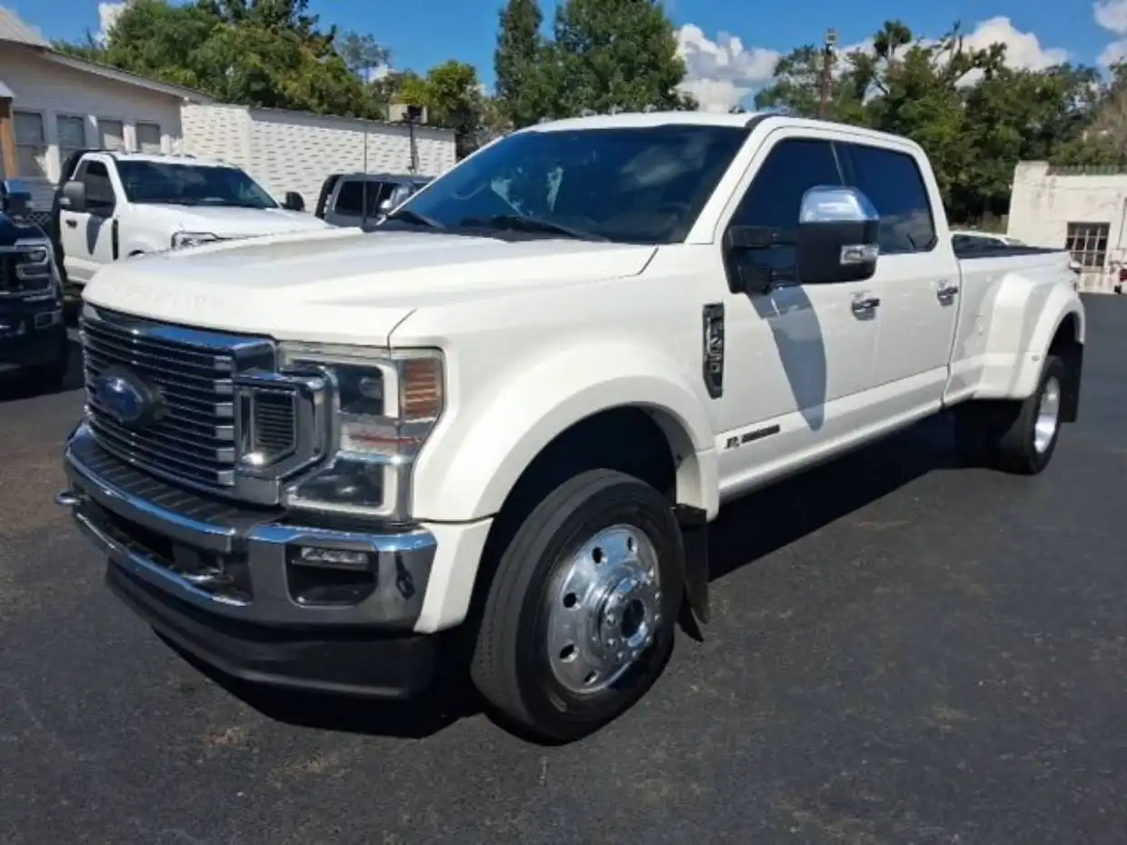 2022 Ford F-450 King Ranch 4WD Crew Cab DRW 8' Box's photo