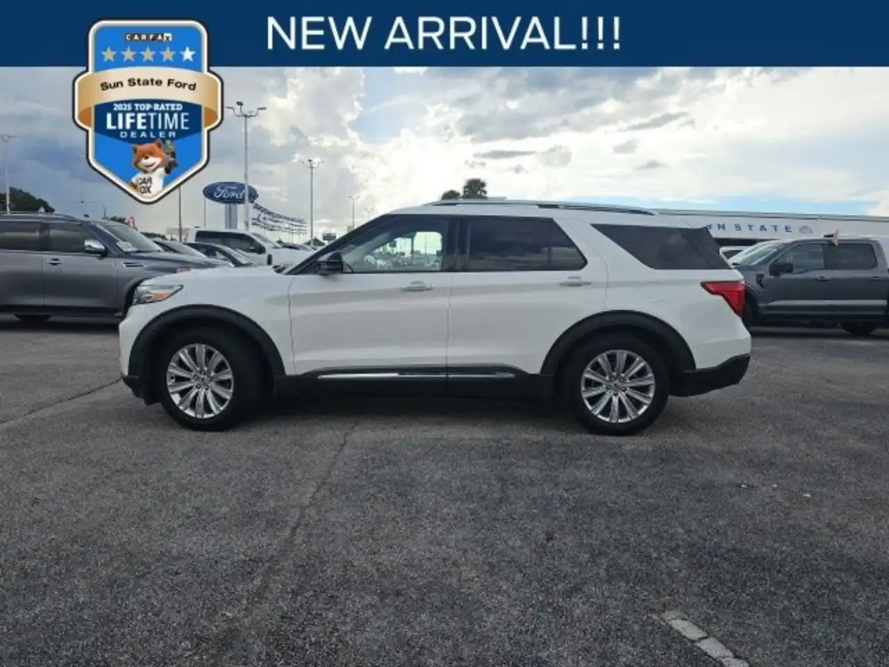 2020 Ford Explorer Limited RWD's photo