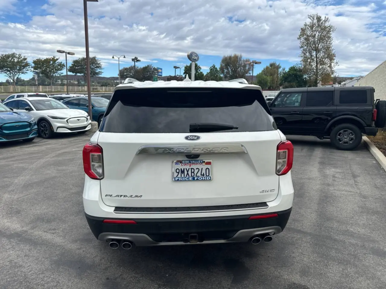 2022 Ford Explorer Platinum 4WD photo 3