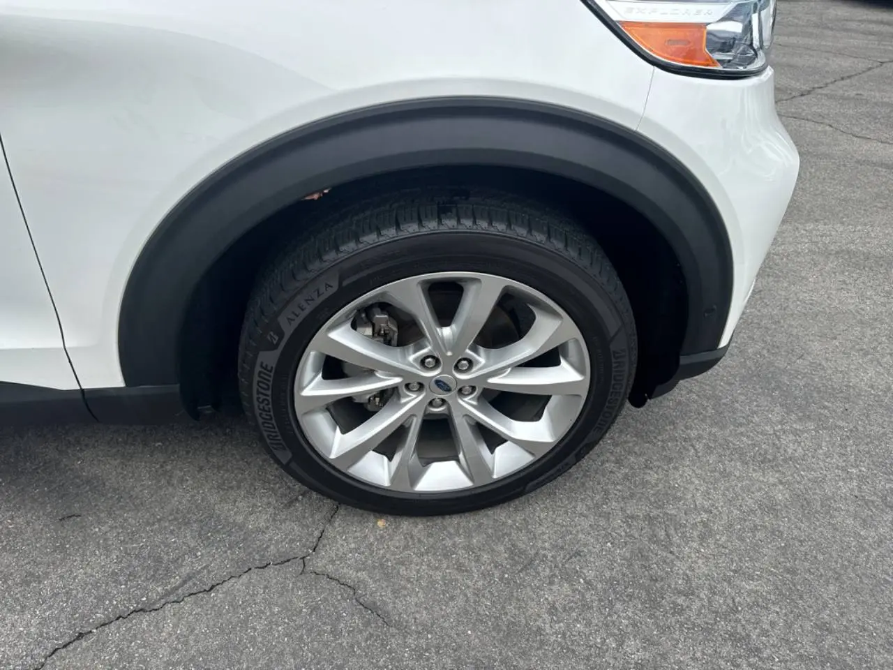 2022 Ford Explorer Platinum 4WD photo 5