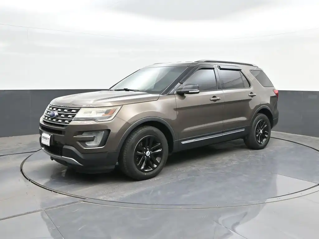 2016 Ford Explorer XLT FWD's photo