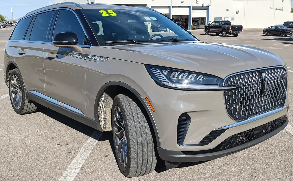 2025 Lincoln Aviator Reserve AWD's photo
